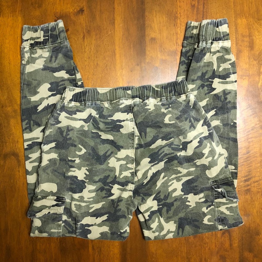 Camo Cargo Joggers - Picture 8 of 8